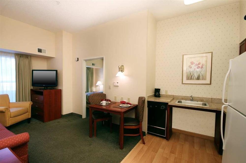 Homewood Suites By Hilton Erie Kearsarge Oda fotoğraf